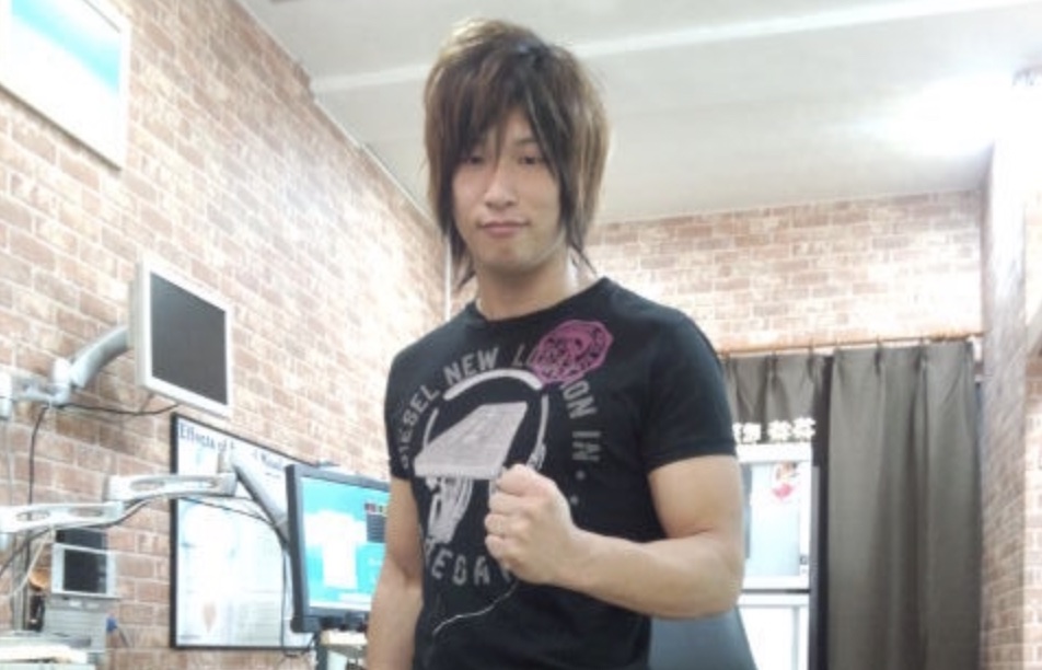購入元新日本プロレス プロレスラー 飯伏幸太選手のTシャツ 格闘技